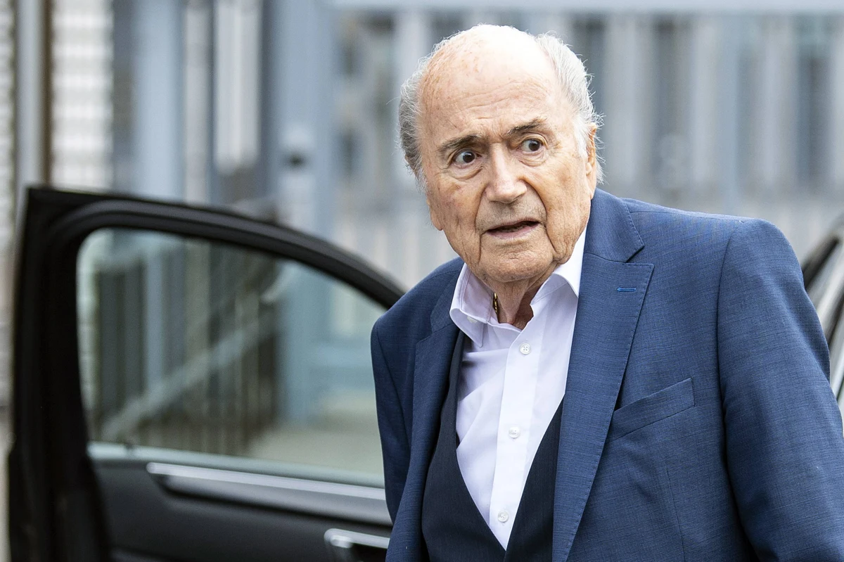 "Przyznanie Katarowi organizacji mundialu 12 lat temu było błędem. Jestem za to odpowiedzialny" - powiedział na łamach szwajcarskiego dziennika "Tages-Anzeiger" Sepp Blatter, przewodniczący FIFA w latach 1998-2015.