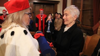 Wnuczka Skłodowskiej-Curie odebrała honorowy doktorat przyznany noblistce