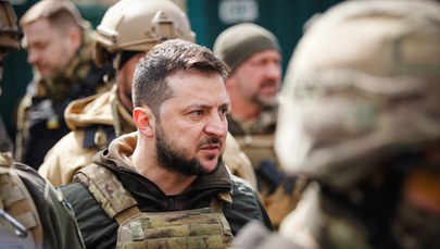 Zełenski: Zacięte walki na wschodzie Ukrainy. "Nie oddamy naszej ziemi"