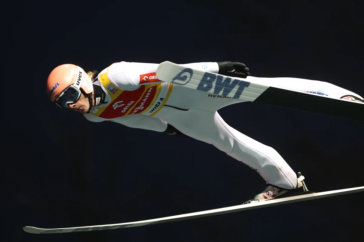 Dawid Kubacki, Kamil Stoch, Piotr Żyła, Paweł Wąsek, Jakub Wolny, Tomasz Pilch i Aleksander Zniszczoł wystartują 26 i 27 listopada w kolejnych zawodach Pucharu Świata w skokach narciarskich w fińskiej Ruce - poinformował PZN.