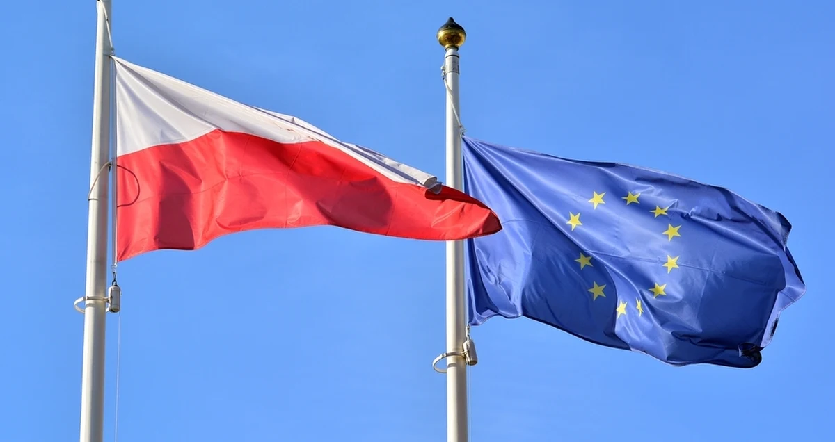 ​Minister ds. europejskich Szymon Szynkowski vel Sęk kontynuuje we czwartek rozmowy w Brukseli, by odblokować środki z Krajowego Planu Odbudowy. Dotyczą one także zmian legislacyjnych, co do niedawna było odrzucane. "Nie zamykamy tej ścieżki" - deklaruje minister.