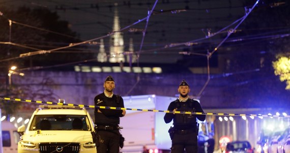 Funkcjonariusz policji został zabity przez nożownika, który zaatakował w stolicy Belgii, Brukseli. Napastnik został postrzelony.