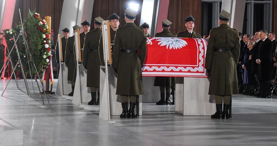 W Świątyni Opatrzności Bożej odbyło się ostatnie pożegnanie trzech prezydentów RP na uchodźstwie - Władysława Raczkiewicza, Augusta Zaleskiego i Stanisław Ostrowskiego, których szczątki powróciły do Polski. Ich prochy zostały złożone w Mauzoleum Prezydentów RP na Uchodźstwie w podziemiach kościoła. 