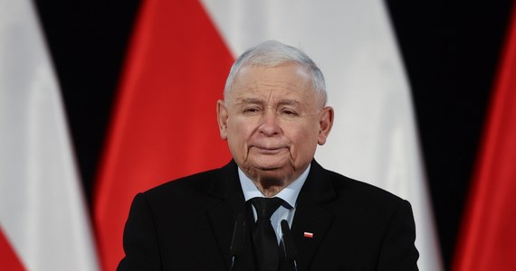 "Gdybyśmy wygrali po raz trzeci, to byłoby coś nowego, jeżeli chodzi o naszą scenę polityczną" - powiedział w Bielsku-Białej prezes Prawa i Sprawiedliwości Jarosław Kaczyński. Dodał, że partie polityczne mogą rządzić długo, jeśli spełniają określone wymogi.