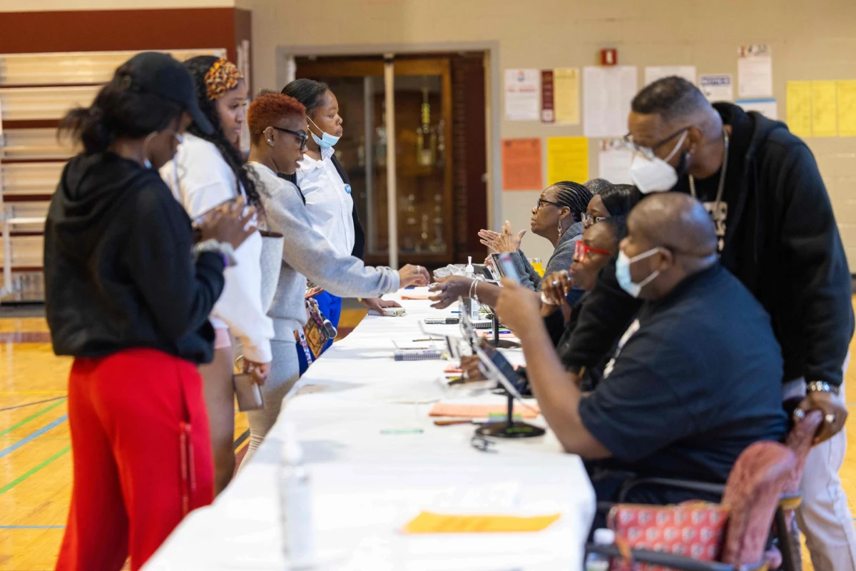 Demokraci utrzymają większość w Senacie. Choć po wtorkowych wyborach w USA trwa liczenie głosów, to wiemy już, że demokratom udało się obronić Senat. 