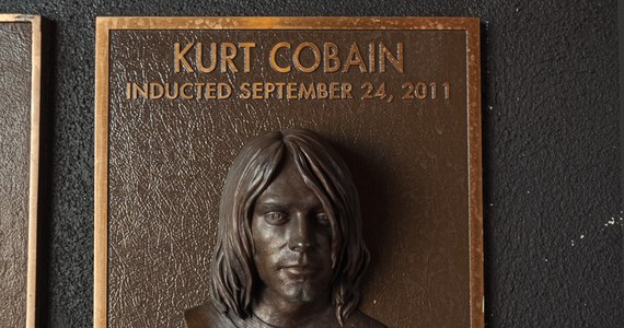 ​Roztrzaskana gitara Kurta Cobaina, legendarnego wokalisty i gitarzysty zespołu Nirvana, została sprzedana na aukcji w Nowym Jorku za 486 tysięcy dolarów - poinformował jej organizator, dom aukcyjny Julien's.