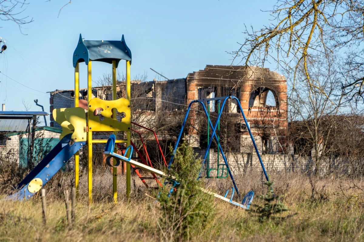 Obecna sytuacja na froncie to nie jest moment, by zwolnić tempo wsparcia dla Ukrainy czy naciskać na negocjacje. Dotychczasowe sukcesy nie są wystarczającą gwarancją dla przyszłości Ukrainy, a ewentualna pauza operacyjna będzie działać na korzyść Rosji - argumentuje w najnowszej analizie amerykański ośrodek ISW.
