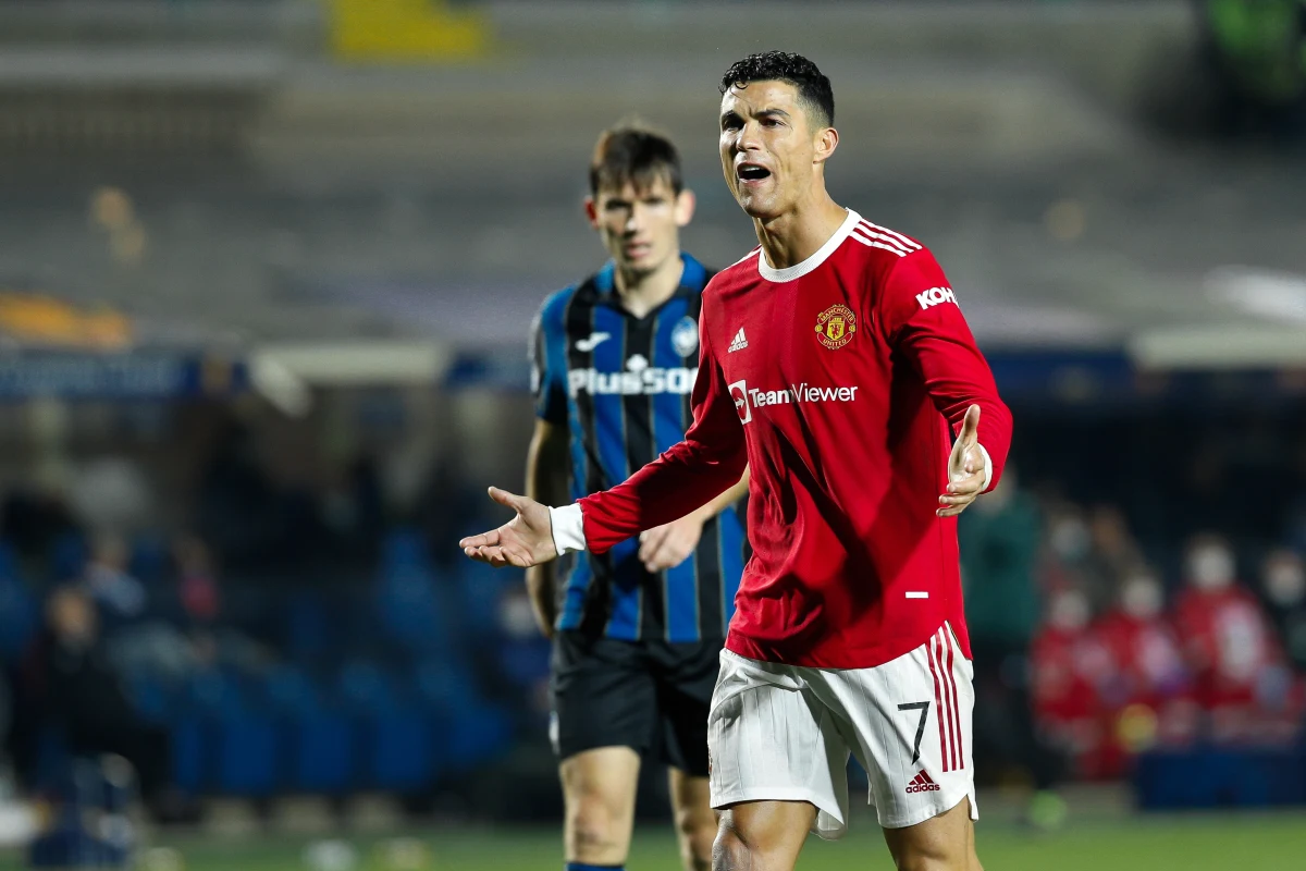 "Czuję się zdradzony. Nie szanuję trenera ten Haga, bo on nie szanuje mnie" - w takich słowach Cristiano Ronaldo zaatakował klub, którego wciąż jest piłkarzem, a także holenderskiego szkoleniowca "Czerwonych Diabłów".