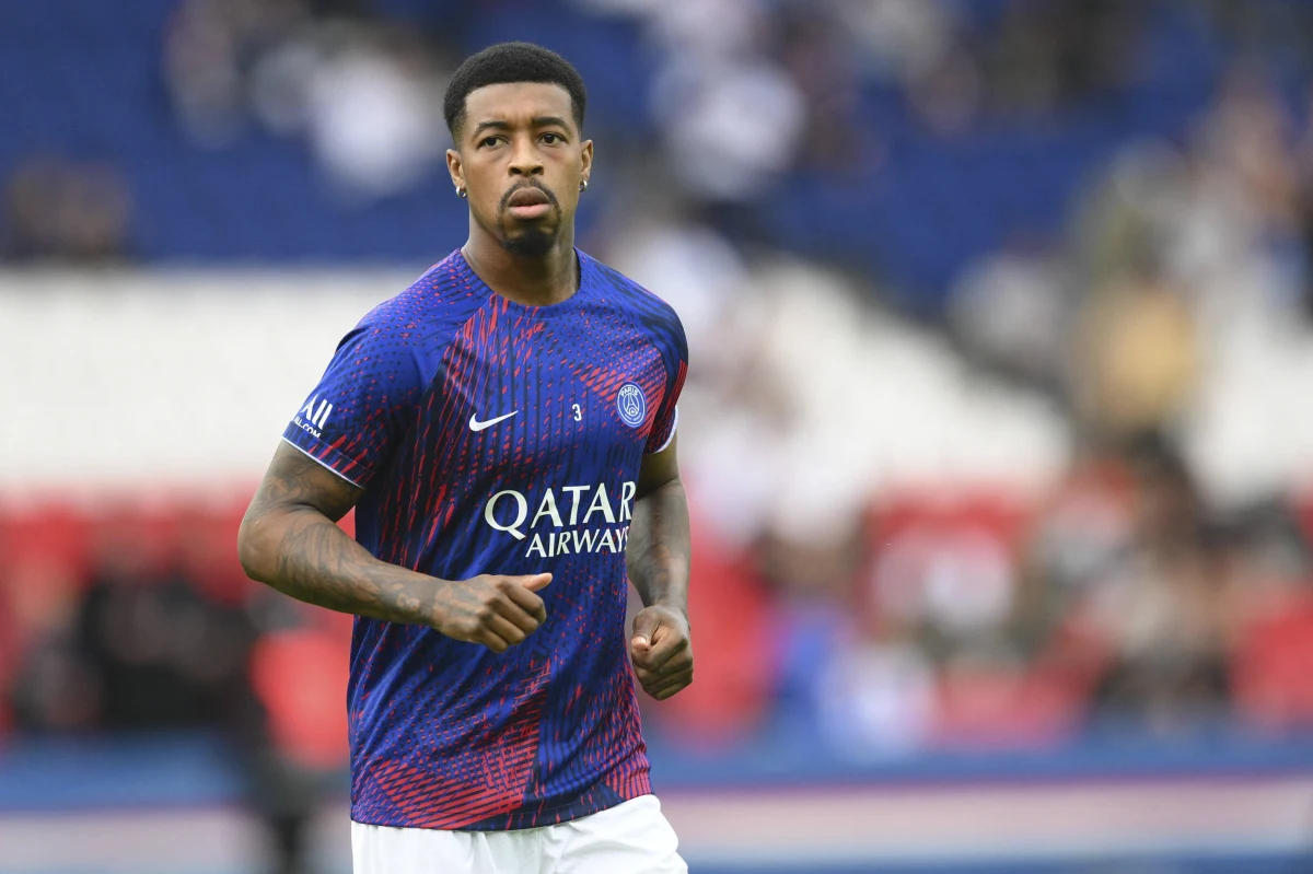 W poniedziałek selekcjoner reprezentacji Francji otrzymał kolejne fatalne wieści - z powodu kontuzji na mistrzostwa świata w Katarze nie pojedzie Presnel Kimpembe, podstawowy obrońca "Trójkolorowych". W miejsce piłkarza Paris Saint-Germain powołany został Axel Disasi z AS Monaco.