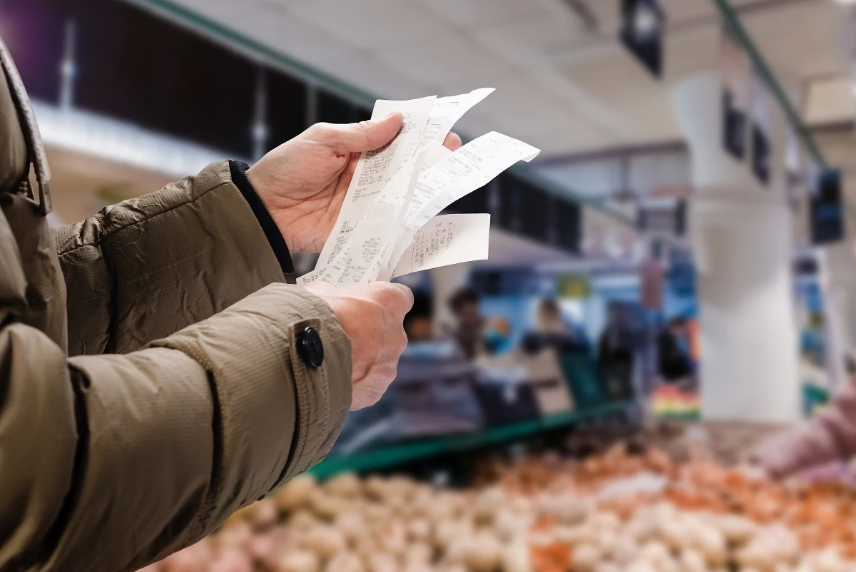 Inflacja w październiku wyniosła rok do roku 17,9 proc. - poinformował dziś Główny Urząd Statystyczny. Miesiąc wcześniej było to 17,2 proc.