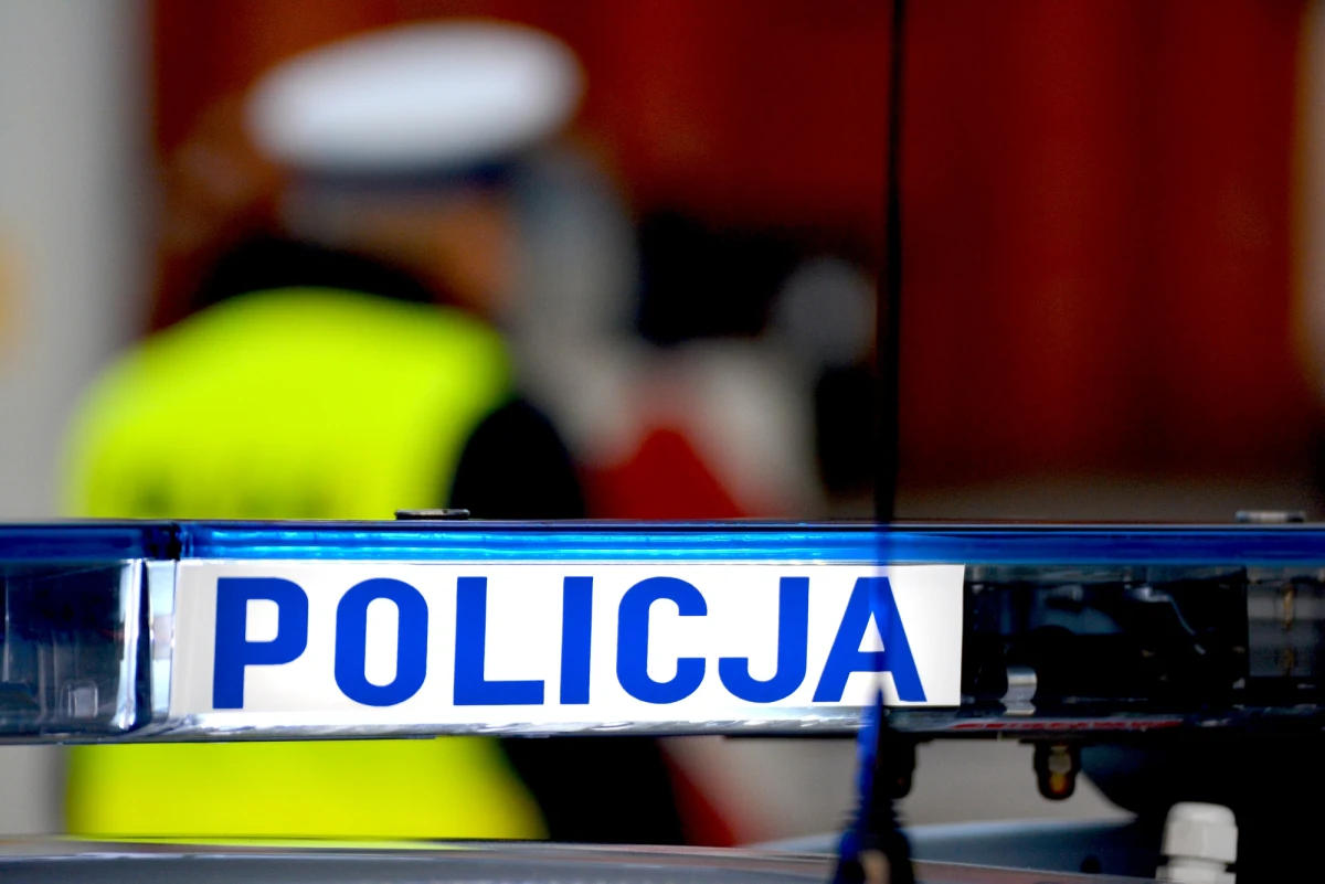 W gdyńskiej Stoczni Nauta doszło do wypadku, w którym zginął 53-letni mężczyzna. Na miejscu jest prokurator, policjanci, a także inspektor Państwowej Inspekcji Pracy. 