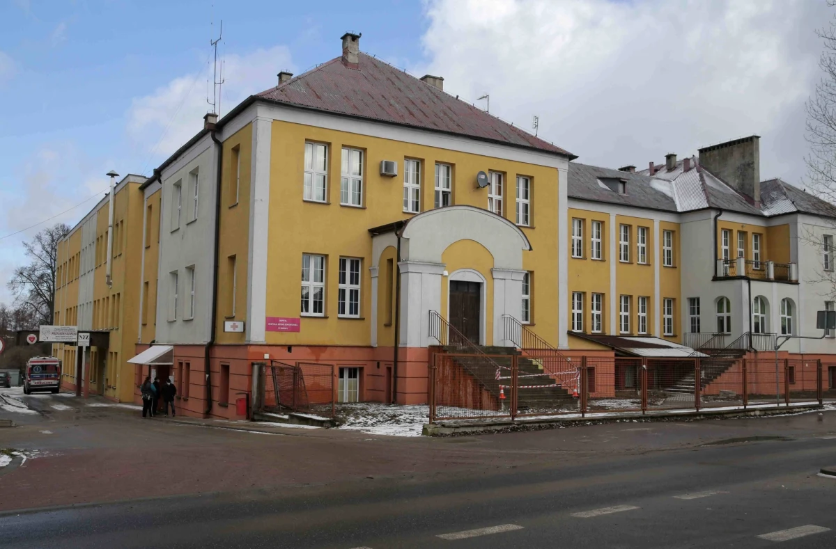 W szpitalu powiatowym w Nidzicy oficjalnie otwarto we wtorek pierwszy w województwie warmińsko-mazurskim oddział geriatryczny. Do dyspozycji pacjentów jest tam 28 łóżek.