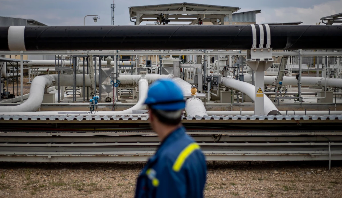 W wyniku ataku rakietowego Rosji na Ukrainie uszkodzona została stacja transformatorowa na granicy białorusko-ukraińskiej, odpowiedzialna za zasilanie ropociągu "Przyjaźń" - poinformował węgierski publiczny kanał informacyjny M1. Między innymi w związku z tym premier Viktor Orban zwołał wieczorem posiedzenie Rady Obrony. 