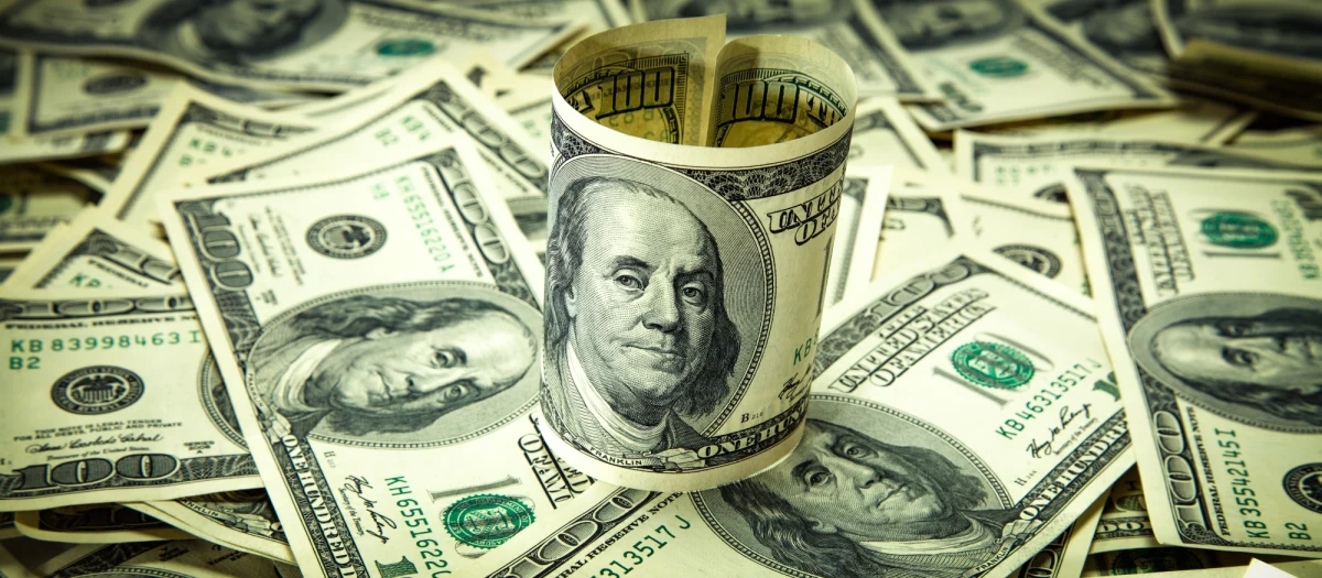 Biały Dom zwrócił się we wtorek do Kongresu o uchwalenie dodatkowego pakietu wydatków w związku z wojną na Ukrainie. 21,7 mld miałoby być przeznaczone na pomoc wojskową i uzupełnienie amerykańskich arsenałów, a 14,5 mld na bezpośrednią pomoc finansową Kijowowi.