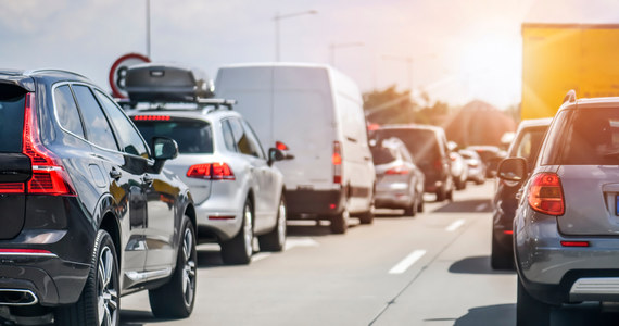 Trudny środowy poranek dla kierowców. Już prawie 8 kilometrów ma korek na południowej, autostradowej obwodnicy Krakowa. Zderzyły się tam trzy ciężarówki.