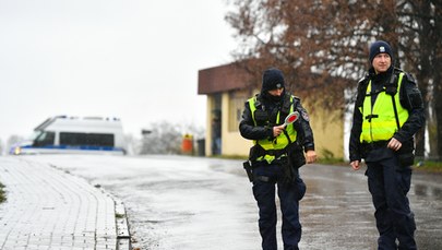 Drony i śmigłowce nad Przewodowem. Policja uspokaja