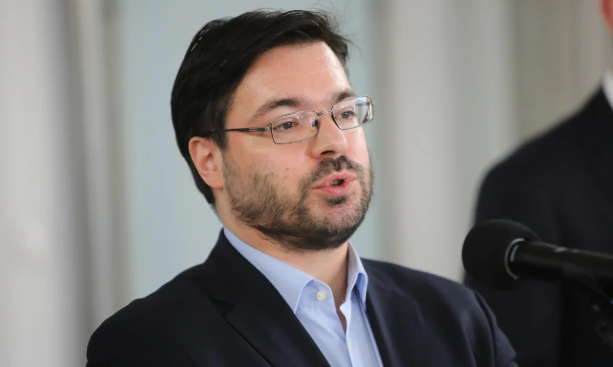 Stanisław Tyszka dołączył do sejmowego koła Konfederacji - poinformowała formacja w mediach społecznościowych. Po dołączeniu byłego polityka Kukiz'15 koło Konfederacji będzie liczyło 12 posłów. 