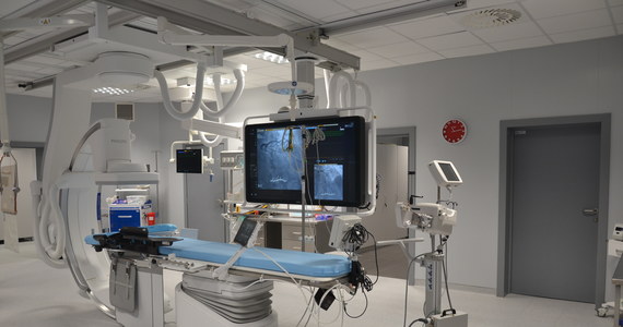 Szpital im. Marciniaka we Wrocławiu ma nowy aparat do angiografii. Z urządzenia można korzystać w wyremontowanej Pracowni Hemodynamiki na Oddziale Kardiologii.
