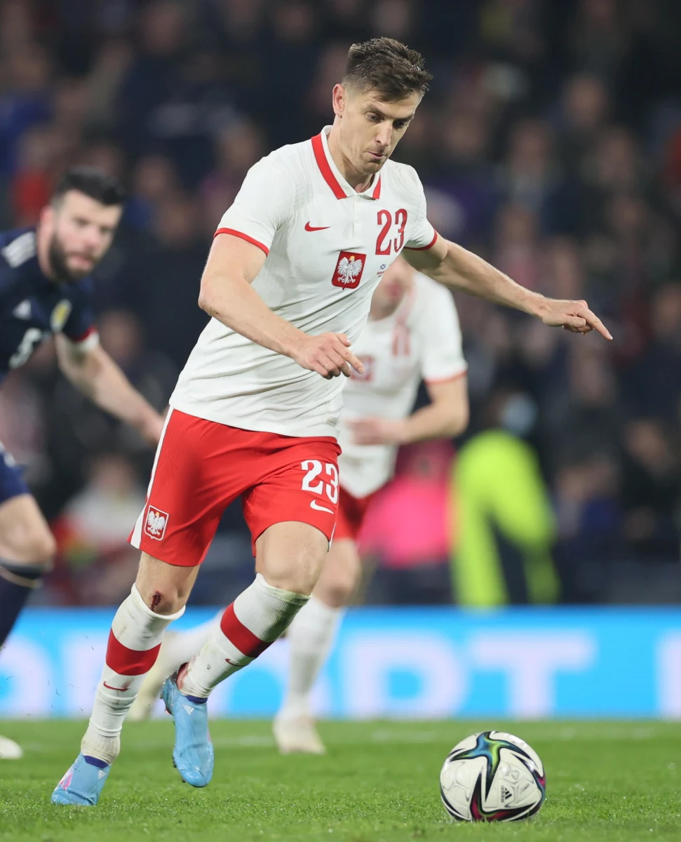 ​Krzysztof Piątek (1.07.1995) Salernitana