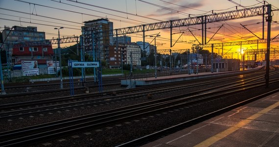 Dodatkowe pociągi będą kursować między Gdańskiem Osową i Gdynią Główną. W odpowiedzi na duże zainteresowanie i prośby pasażerów, Województwo Pomorskie zdecydowało się uruchomić cztery dodatkowe składy PKM.