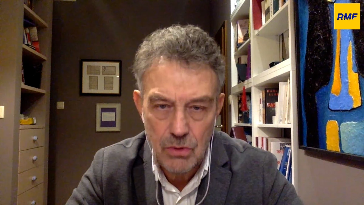 "Jako obywatel polski uważam, że to jest coś zupełnie niebywałego, że o incydencie zbrojnym, w którym giną dwie osoby, dwóch obywateli mojego kraju, dowiaduję się z agencji zagranicznej" - powiedział Ryszard Schnepf, były ambasador RP w Stanach Zjednoczonych, który był gościem Piotra Salaka w Popołudniowej rozmowie w RMF FM. Były dyplomata jednocześnie stwierdził, że w kwestii reakcji władz Polski na incydent, "muszę - jak rzadko - pochwalić władze Rzeczypospolitej". 