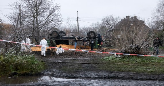 Stronie ukraińskiej zostało już w środę zakomunikowane, że zostanie dopuszczona do miejsca eksplozji w Przewodowie, ale to co innego niż dopuszczenie do śledztwa, co wymaga osobnych procedur - podkreślił szef prezydenckiego Biura Polityki Międzynarodowej Jakub Kumoch. Wcześniej prezydent Ukrainy Wołodymyr Zełenski twierdził, że jego eksperci zostali dopuszczeni do dochodzenia. 