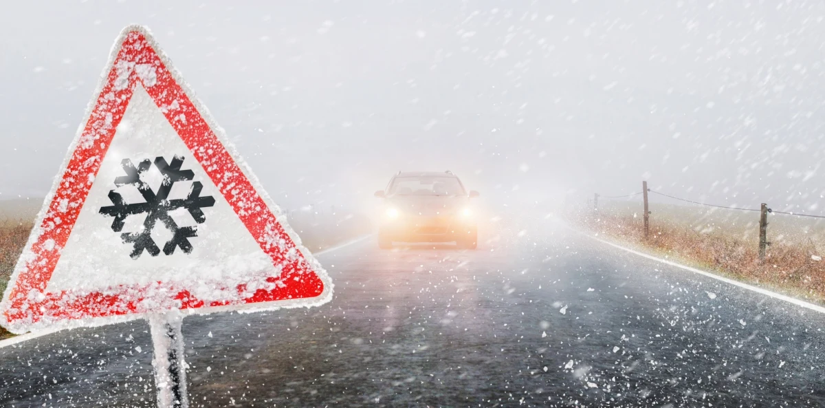 Dziś na wschodzie i na południu Polski spodziewane są opady śniegu, w nocy temperatura na północnym wschodzie kraju spadnie nawet do minus dziewięciu stopni – mówi synoptyk dyżurna IMGW Grażyna Dąbrowska.