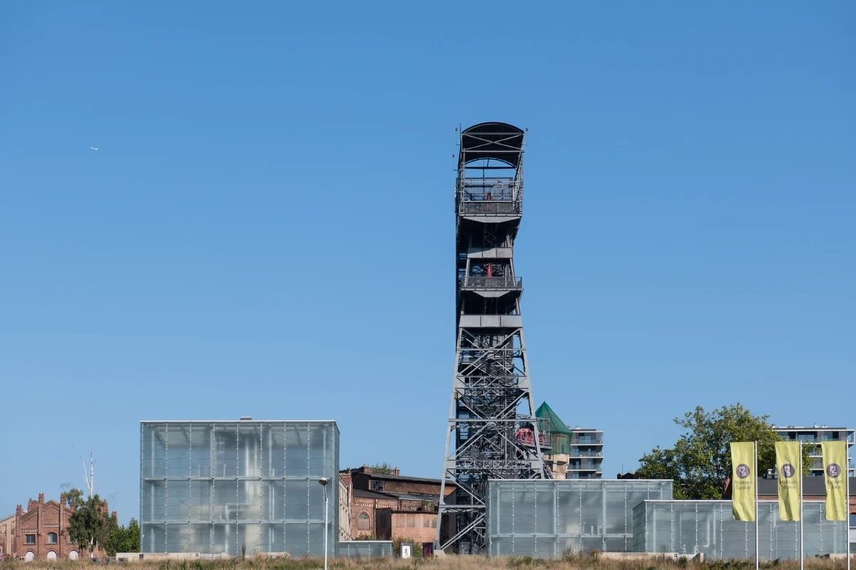 Pracownicy Muzeum Śląskiego w Katowicach domagają się podwyżek. Związkowcy z "Solidarności" rozpoczęli spór zbiorowy z pracodawcą. Chcą wzrostu wynagrodzeń o 2 tysiące złotych netto.