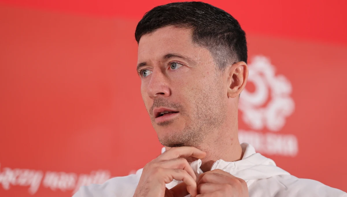 Robert Lewandowski przyznał podczas piątkowej konferencji prasowej w katarskim mieście Al-Kharitiyath, że przygotowuje się do nadchodzących mistrzostw świata, jakby to miał być jego ostatni mundial. "Nie wiem jednak, czy tak będzie" - podkreślił.