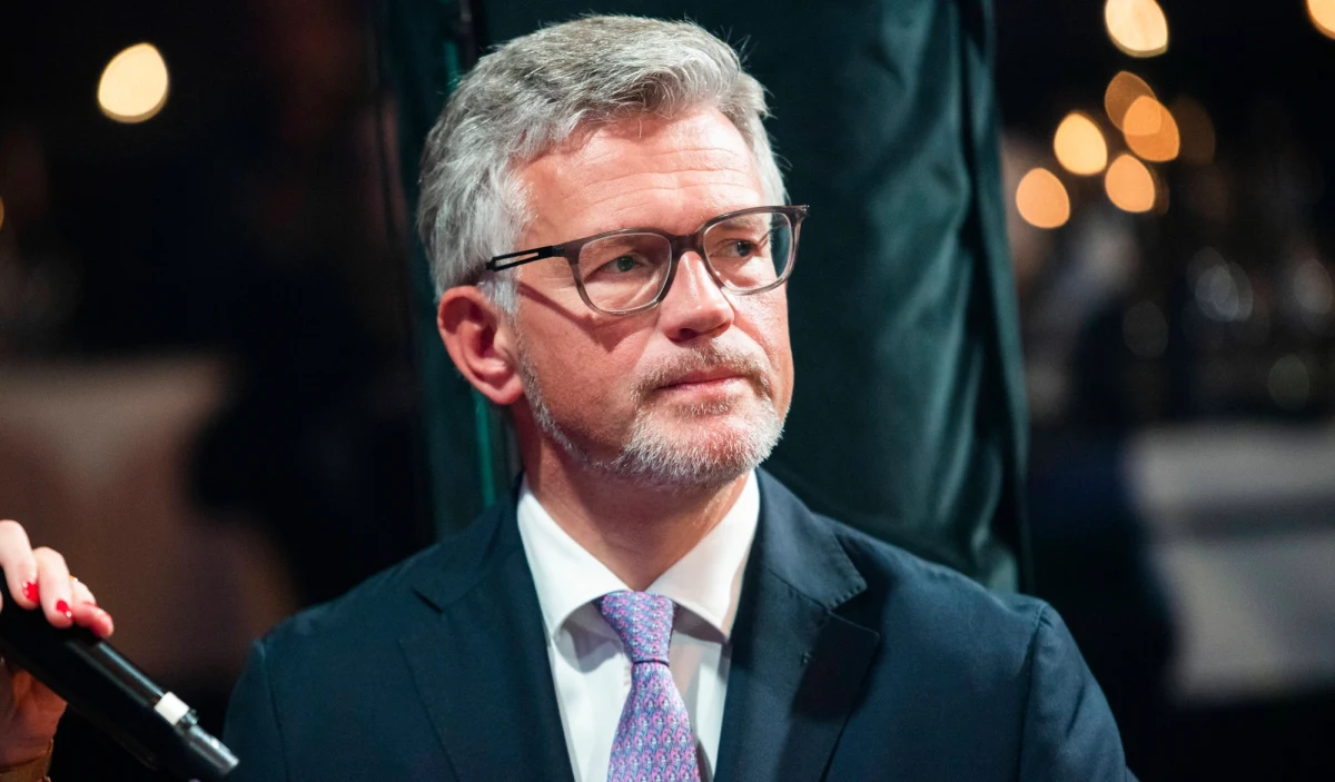 ​Były ambasador Ukrainy w Berlinie Andrij Melnyk został nowym ukraińskim wiceministrem spraw zagranicznych - poinformował przedstawiciel rządu w Radzie Najwyższej Taras Melnyczuk. Melnyk został odwołany z placówki w Niemczech po licznych wypowiedziach, w tym tych, w których bronił lidera OUN Stepana Bandery.