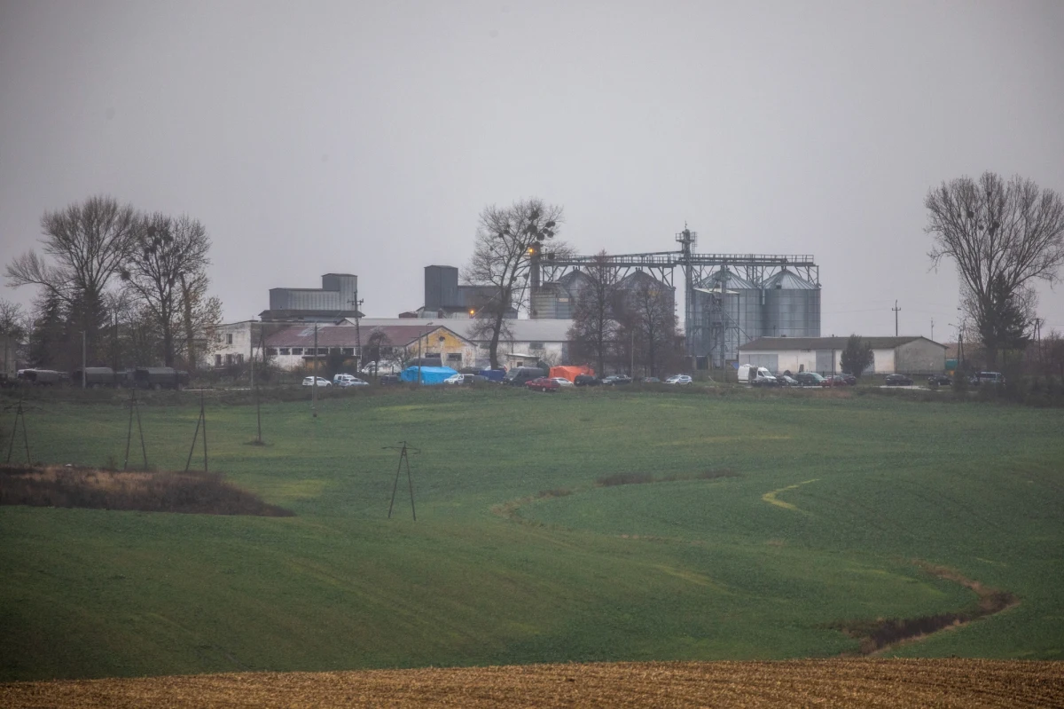 Przedstawiciele USA i Polski kontaktowali się z Ukrainą w celu wyjaśnienia faktów dotyczących rakiety, która we wtorek spadła w południowo-wschodniej Polsce  - poinformowała rzeczniczka Białego Domu Karine Jean-Pierre.