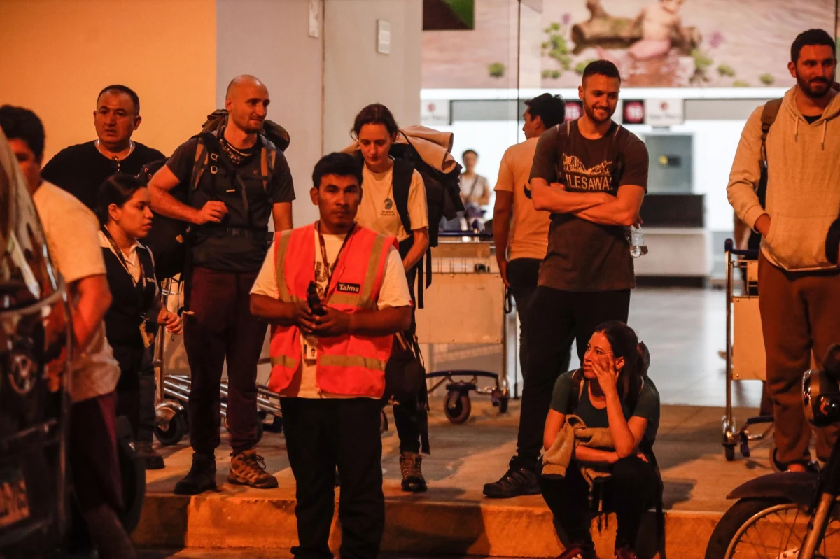 Na międzynarodowym lotnisku w stolicy Peru, Limie, startujący samolot pasażerski uderzył w wóz strażacki. Zginęło dwóch strażaków.