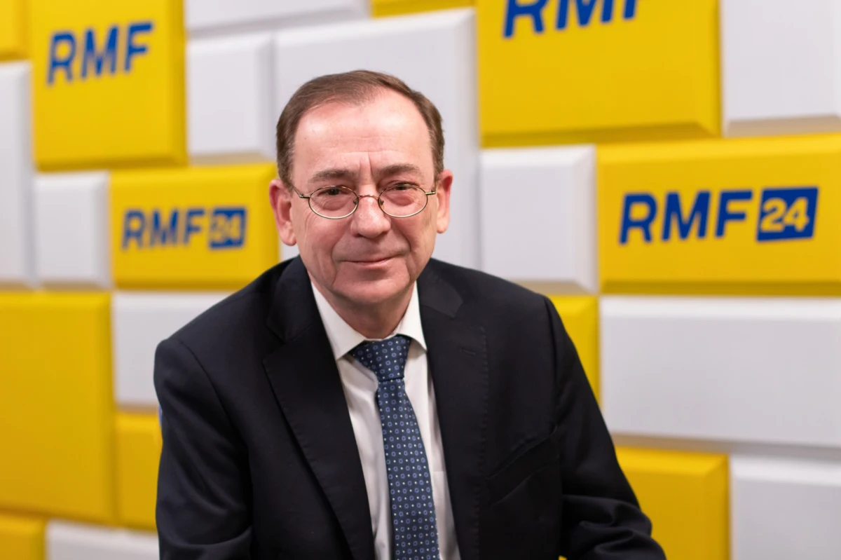 "Wszystko wskazuje na to, że doszło do nieszczęśliwego wypadku, że jedna z rakiet ukraińskich, której celem było strącenie rakiety rosyjskiej, spadła na terytorium naszego państwa" - mówił Gość Krzysztofa Ziemca w RMF FM, szef MSWiA Mariusz Kamiński, pytany o wtorkową tragedię w Przewodowie, gdzie zginęły dwie osoby.