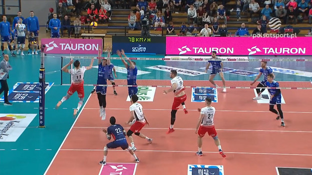 Fragmenty meczu 10. kolejki PlusLigi Grupa Azoty ZAKSA Kędzierzyn-Koźle – MKS Ślepsk Malow Suwałki 3:0 (25:22, 26:24, 25:21). Najlepsze akcje Aleksandra Śliwki (MVP; 16/29 = 55% skuteczności w ataku + 2 bloki; zagrał na +15). 

