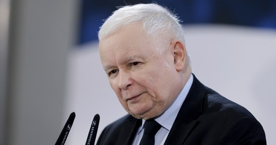 "Będziemy dążyć do dalszej repolonizacji mediów, w ramach prawa" - mówił prezes Prawa i Sprawiedliwości Jarosław Kaczyński w Jastrzębiu-Zdroju. Stwierdził jednocześnie, że PiS inaczej, niż przeciwnicy, ma mentalność demokratyczną: liczy się z tym, że może być atakowane.