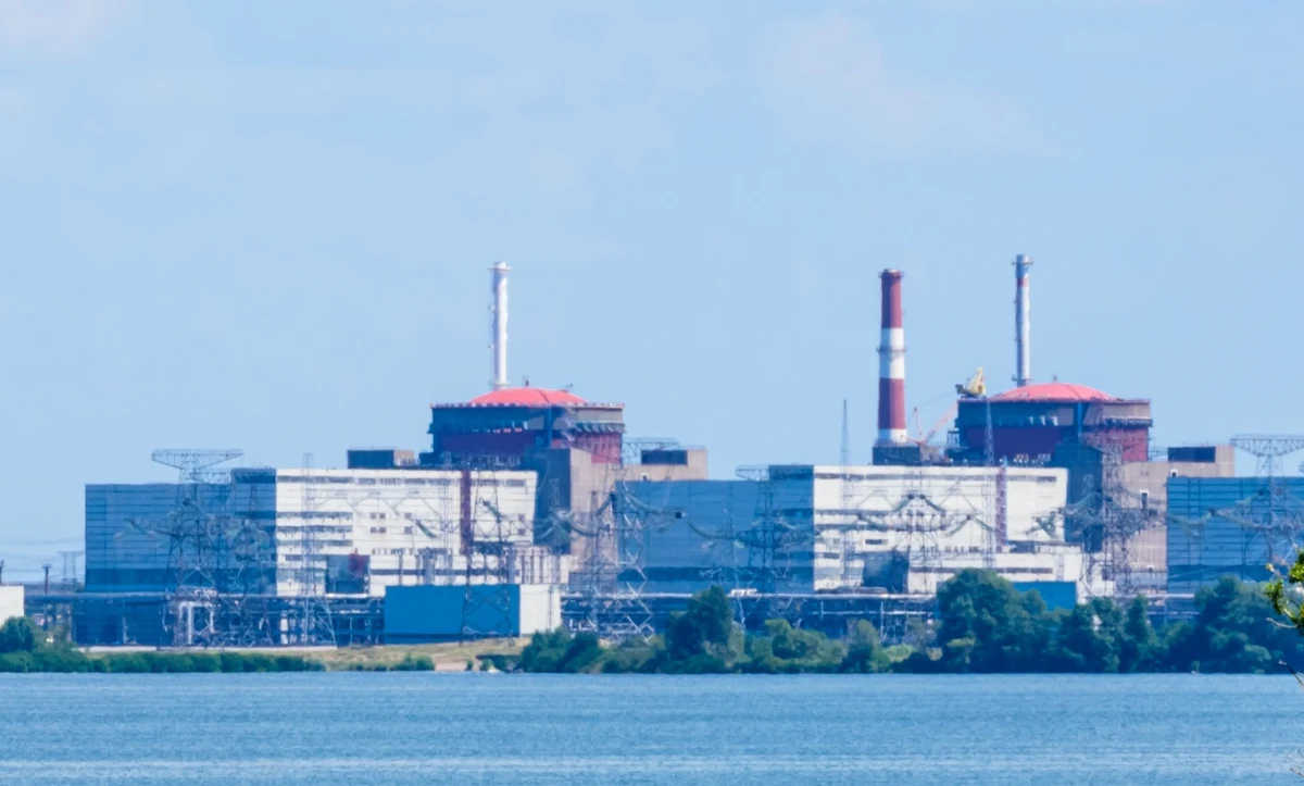 W sobotę wieczorem i w niedzielę rano doszło do silnych eksplozji na terenie i w pobliżu kontrolowanej przez rosyjskie wojska Zaporoskiej Elektrowni Atomowej na południu Ukrainy - poinformowała Międzynarodowa Agencja Energii Atomowej (MAEA). Rosja i Ukraina wzajemnie oskarżają się o przeprowadzenie ostrzałów.