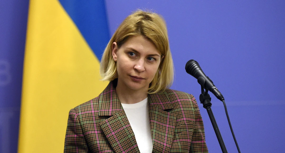 ​Wicepremier Ukrainy Olha Stefaniszyna poinformowała, ze Kijów analizuje nagrania, które według Rosjan przedstawiają egzekucję jeńców przez ukraińskich żołnierzy. Przekonuje, że nagrania niekoniecznie przedstawiają to, co twierdzi Moskwa.