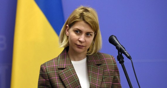 ​Wicepremier Ukrainy Olha Stefaniszyna poinformowała, ze Kijów analizuje nagrania, które według Rosjan przedstawiają egzekucję jeńców przez ukraińskich żołnierzy. Przekonuje, że nagrania niekoniecznie przedstawiają to, co twierdzi Moskwa.