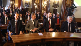 Inauguracja ruchu odnowy samorządu. W tle prezydent Krakowa i lider ludowców