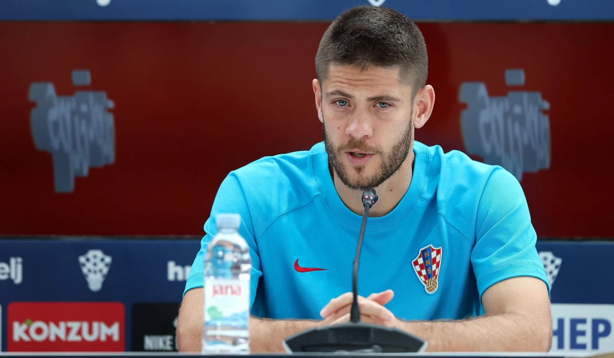 Piłkarze reprezentacji Chorwacji przyznają, że są pozytywnie zaskoczeni warunkami pogodowymi, jakie panują w Katarze. "Jest lepiej niż się spodziewaliśmy" - ocenił napastnik Andrej Kramarić. Zdaniem podopiecznych Zlatko Dalicia, termin mundialu jest idealny dla zawodników.