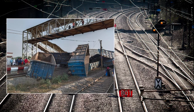 Pociąg zdemolował stację w Indiach. Wagon spadł na kładkę dla pieszych