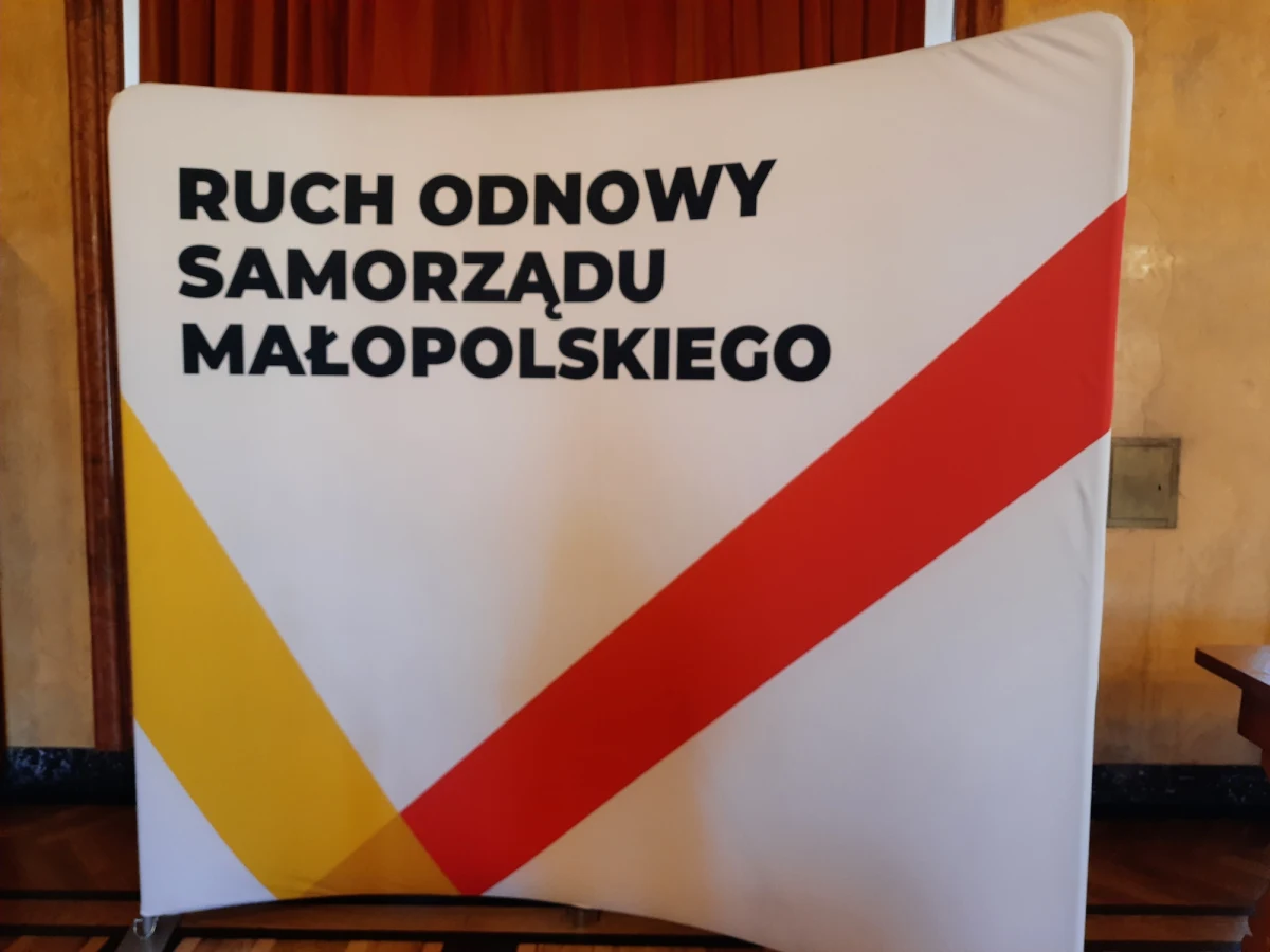 W Krakowie odbyła się konwencja Ruchu Odbudowy Samorządu Małopolskiego. Samorządowcy chcą zmian i zwiększenia roli władzy lokalnych. Jak zapowiada lider PSL Władysław Kosiniak-Kamysz, jeśli ruch odniesie sukces, zostanie rozszerzony na cały kraj. Jego zdaniem kampania wyborcza do parlamentu będzie bardzo brutalna.


