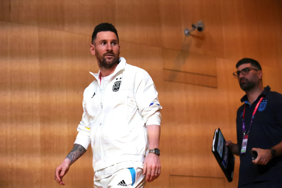 Lionel Messi potwierdził, że mistrzostwa świata w Katarze będą na pewno jego ostatnimi w karierze. Argentyński piłkarz wystąpił już na czterech mundialach, a w 2014 roku w Brazyllii zdobył z "Albicelestes" wicemistrzostwo świata. Argentyna jest grupowym rywalem Polski.