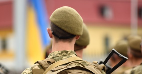 Hiszpania będzie szkolić regularnie co dwa miesiące 400-osobowe grupy ukraińskich żołnierzy. Miejscem szkoleń będzie baza wojskowa w Toledo, w środkowej części kraju.