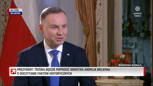 - W moim przekonaniu w interesie Polski jest to, abyśmy mieli za wschodnią granicą solidnego sąsiada, państwo suwerenne, niepodległe, które nie jest Rosją. Takim państwem jest Ukraina. Mało tego, dobrze, żeby było to państwo sojusznicze, zaprzyjaźnione, z którym można robić interesy gospodarcze, naród, z którym jesteśmy zaprzyjaźnieni i z którym możemy współistnieć w naszej części Europy - mówił prezydent Andrzej Duda w programie "Gość Wydarzeń" w Polsat News.Podkreślił, że "lubi się" z prezydentem Zełenskim, ale mogą mieć "odmienne zdanie w różnych kwestiach". - Pewnie będziemy prowadzili dyskusje. Nie można powiedzieć, że one będą łatwy. Oczywiste jest, że nie każdy interes jest zbieżny i spójny. Są i będą w przyszłości pewnie interesy konkurencyjne, tak jak np. z Niemcami - tłumaczył w rozmowie z Bogdanem Rymanowskim. 