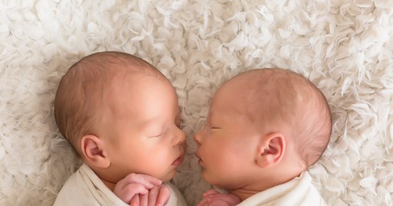 W Stanach Zjednoczonych na świat przyszły wyjątkowe bliźnięta. Lydia i Timothy urodzili się z zarodków, które zostały zamrożone 30 lat temu. Amerykańskie Centrum Kontroli i Zapobiegania Chorobom nie ma dowodów na to, żeby kiedykolwiek udało się doprowadzić do narodzin dziecka ze starszych embrionów. 