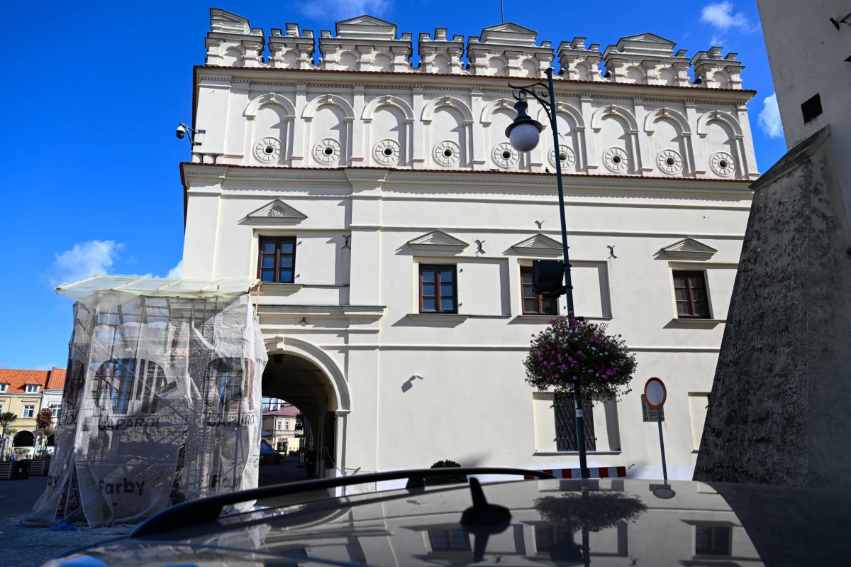 Zakończył się pierwszy etap renowacji elewacji kamienicy Orsettich w Jarosławiu. Budynek jest jednym z najcenniejszych zabytków „złotej ery” mieszczaństwa w historii I Rzeczypospolitej.