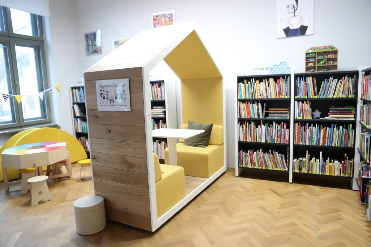 Łączy funkcje biblioteki i multimedialnego centrum kultury. Mediateka MeMo została uroczyście otwarta w łodzi. "Witam w najnowocześniejszym tego typu obiekcie w Polsce i mówię to z pełnym przekonaniem" - podkreśliła prezydent miasta Hanna Zdanowska.