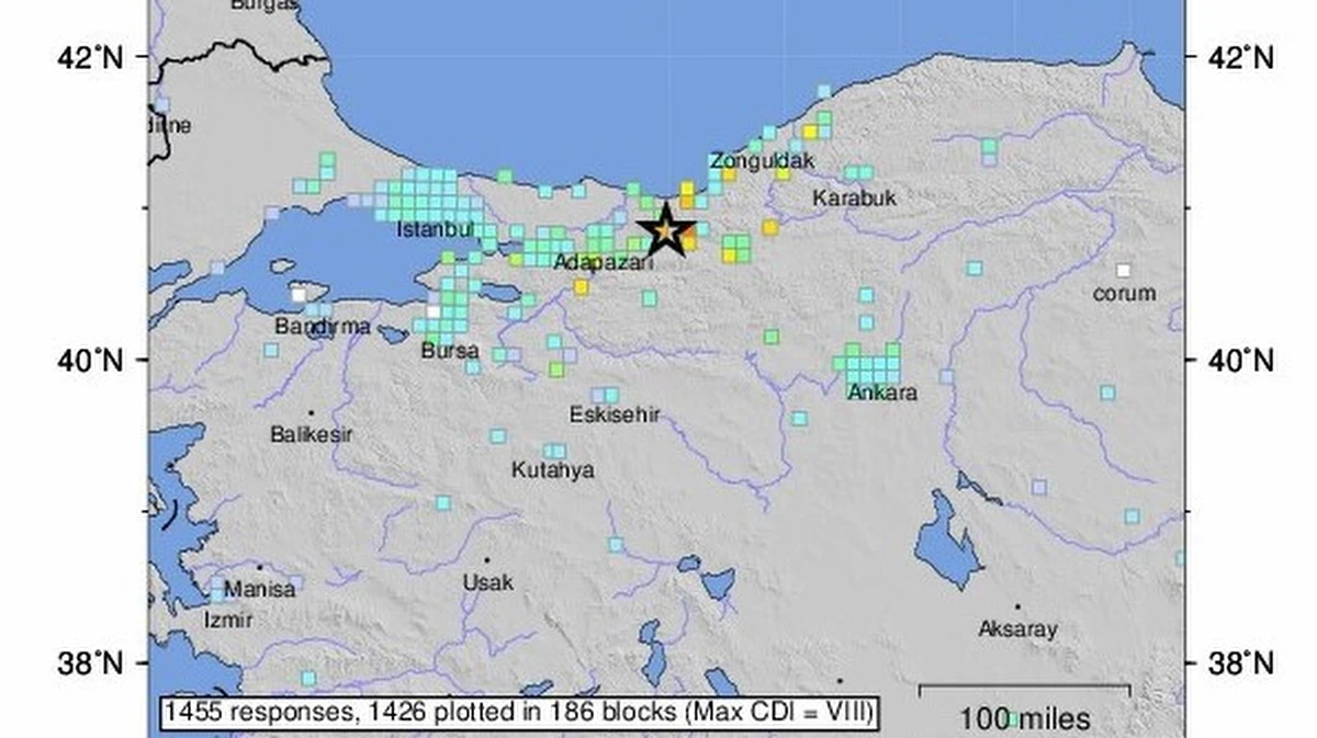 Trzęsienie ziemi w północno-zachodniej Turcji. Według tureckich władz 35 osób jest rannych.