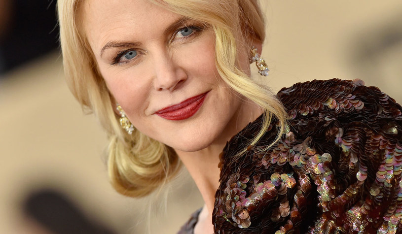 55-letnia Nicole Kidman wkrótce powiększy swoją kolekcję prestiżowych trofeów. Amerykański Instytut Filmowy poinformował właśnie, że uhonoruje gwiazdę nagrodą za całokształt twórczości. "Nicole Kidman od dziesięcioleci oczarowuje publiczność śmiałością swojego artyzmu i blaskiem prawdziwej ikony ekranu" - czytamy w oświadczeniu tej instytucji.